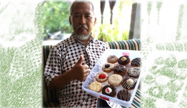 Prof. Wisnu Gadjito, motor penggerak The Green Coco Island, menampilkan TGCI Doughnut
